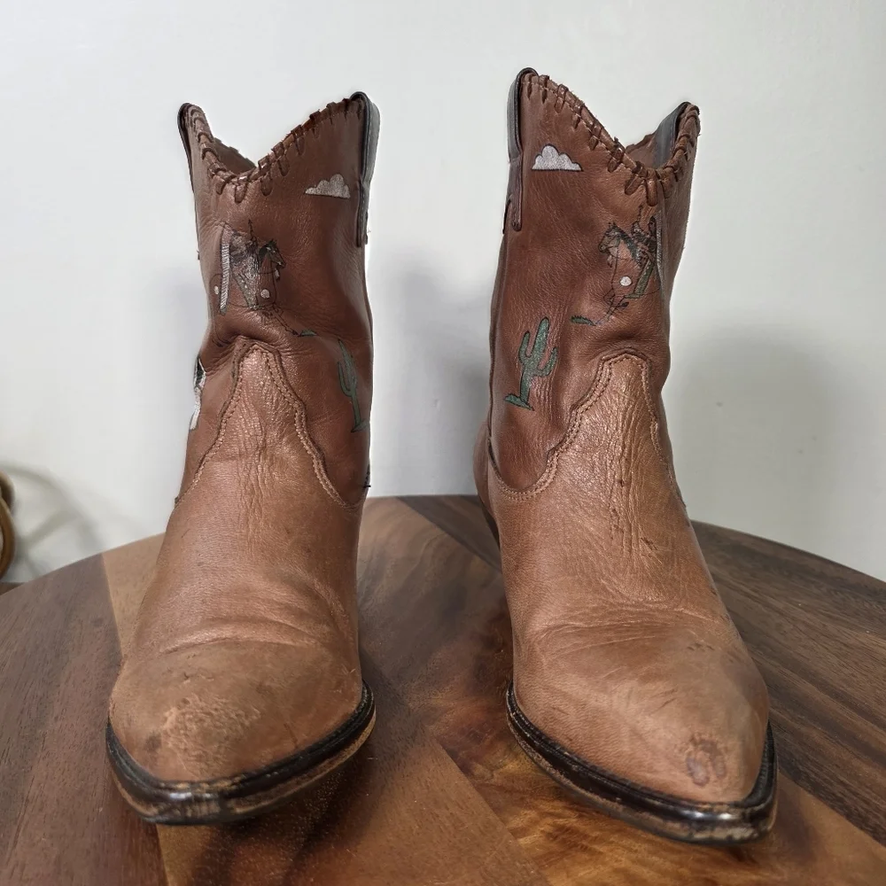 Vtg 90s Zodiac Western Ankle Boots Hand Painted Native American Size 6.5